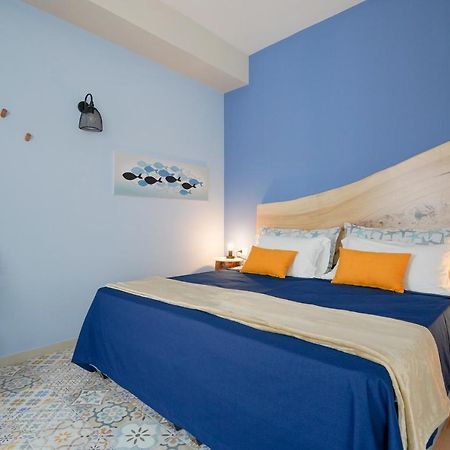Mediterranea Apartment- Central Station - Free Wifi&Netflix Bari Exterior foto