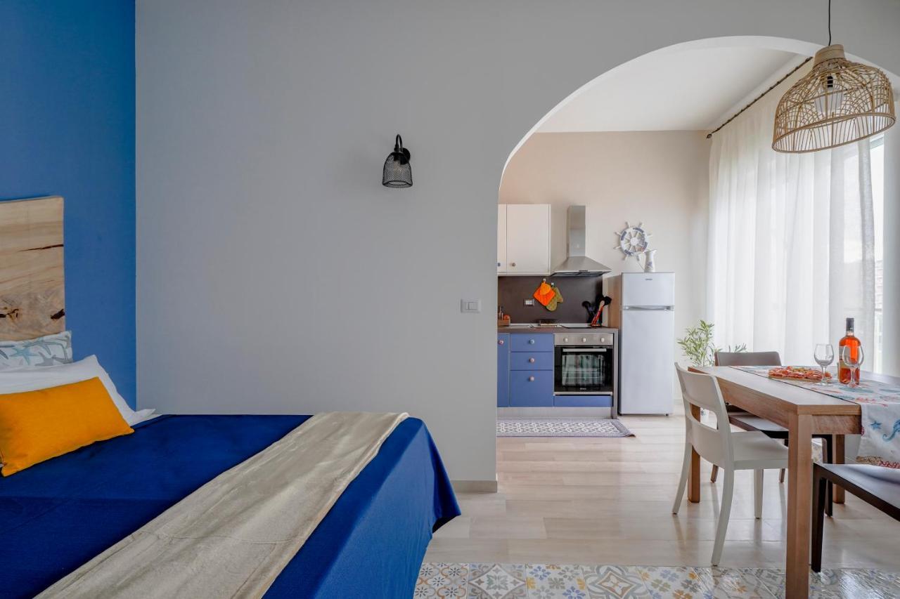 Mediterranea Apartment- Central Station - Free Wifi&Netflix Bari Exterior foto
